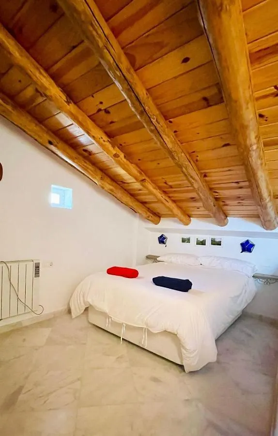 La Cantarera Linares de la Sierra 0*,  España